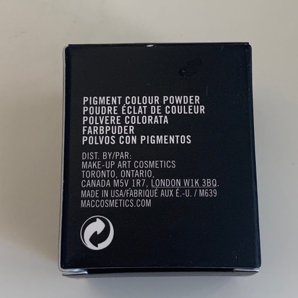 MAC Jumbo Pigment Glitter MUTINY Loose Eyeshadow 7.5g 0.26oz Rare & discontinued - Picture 2 of 5